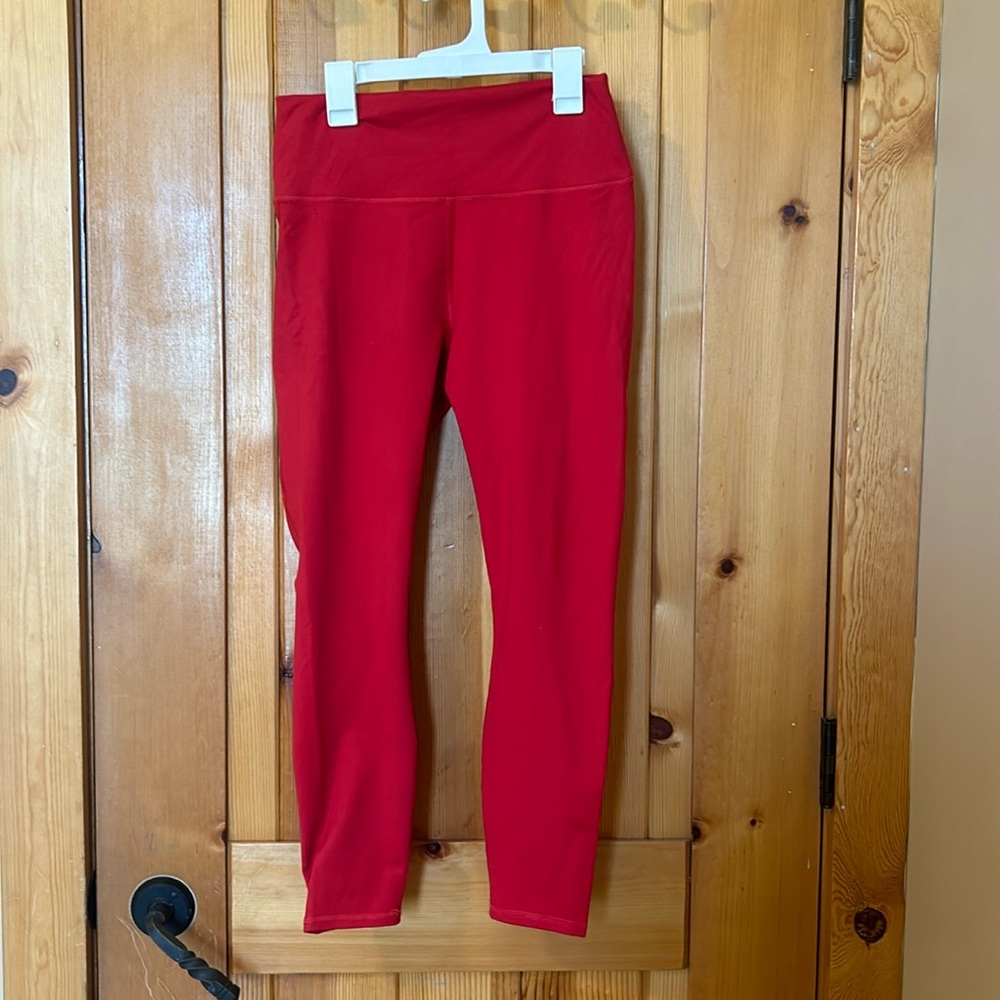 Fabletics 7/8 Powerhold leggings. Size M. ❤️